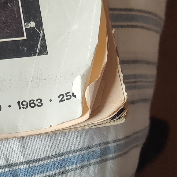 November 1963 JFK Life Magazine (original issue) - Picture 5 of 10